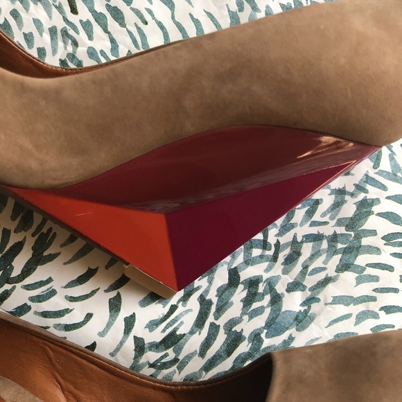 Schutz Tan Leather Round Toe Geometric Wedges 5 - Picture 3 of 8